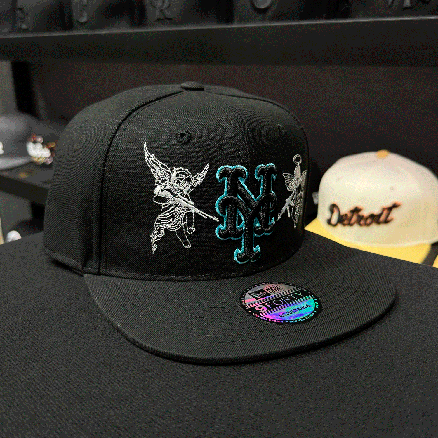 Gorra 59FIFTY FITTED De Los New York Mets Edición No Money No Happy